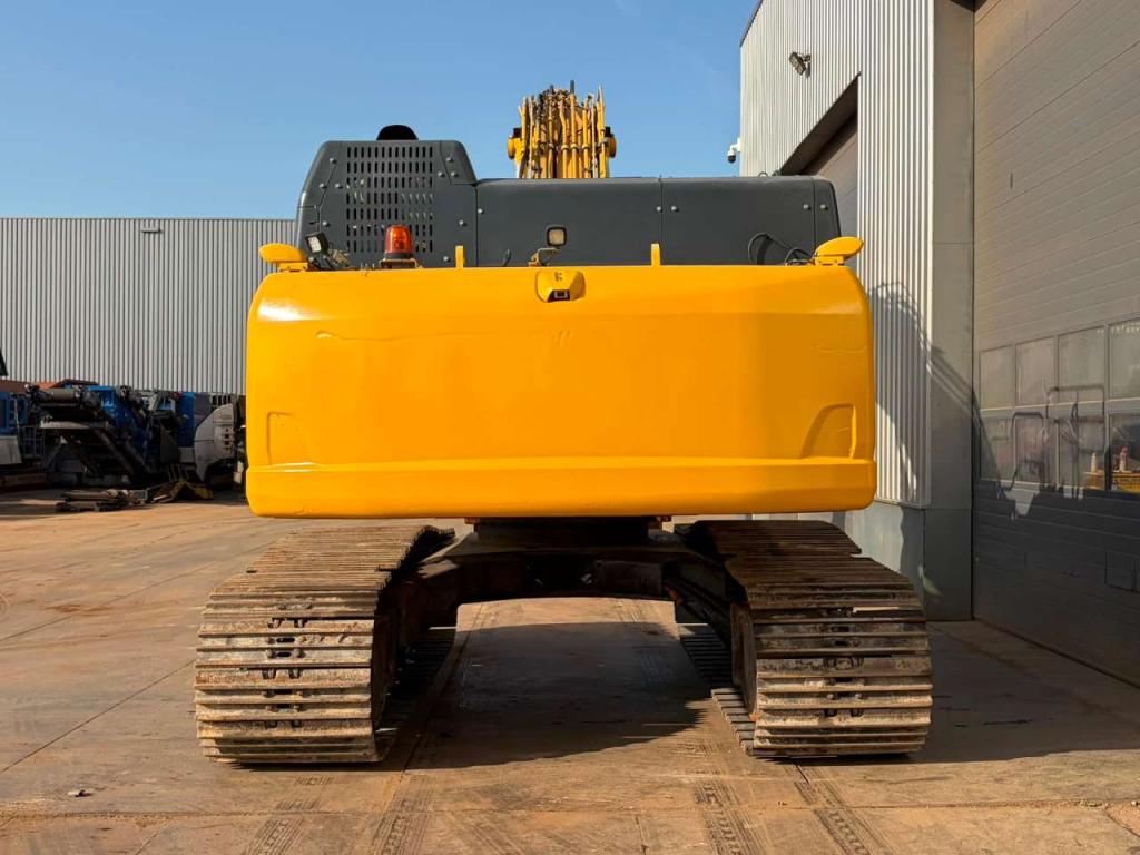 Komatsu PC490LCD-11 Photo 5