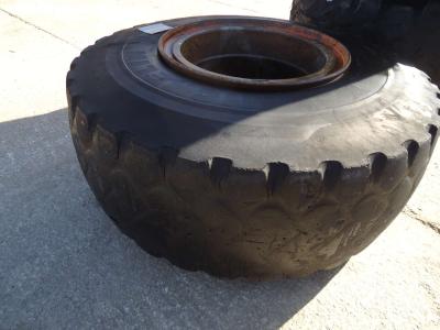 Tire with rim for Fiat Hitachi FR220 sold by OLM 90 Srl