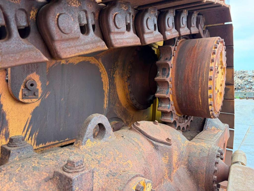 Caterpillar D8T Photo 13