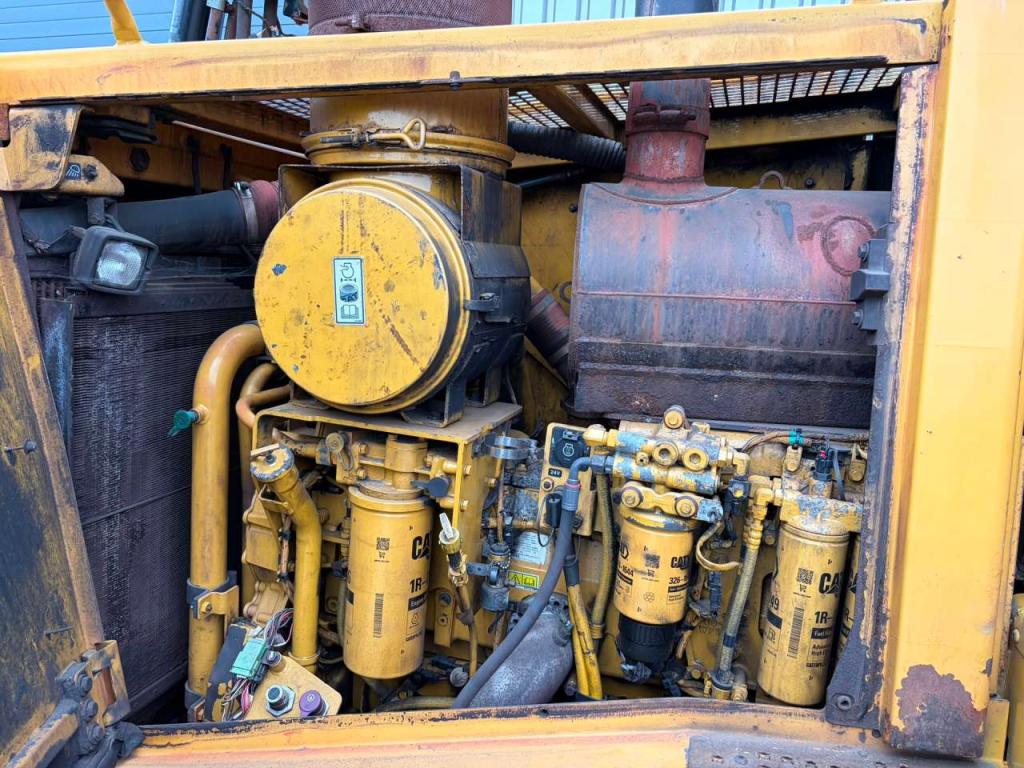 Caterpillar D8T Photo 29