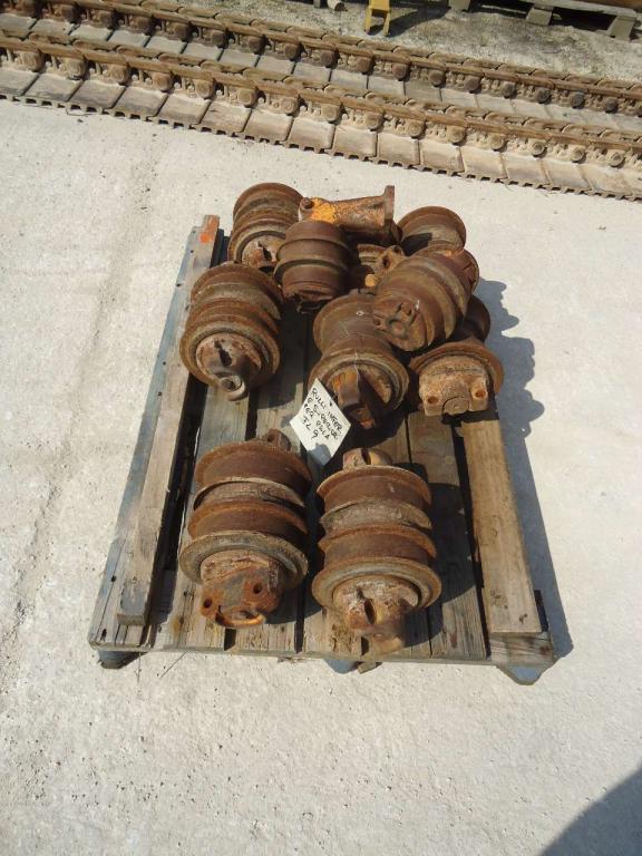 Upper and lower rollers for Fiat Allis FL9 Photo 2