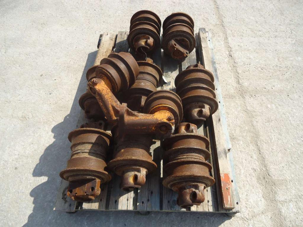 Upper and lower rollers for Fiat Allis FL9 Photo 3