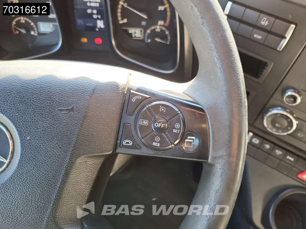 Mercedes-Benz Actros 1851 4X2 StreamSpace Retarder Photo 24