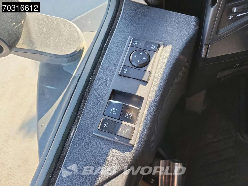 Mercedes-Benz Actros 1851 4X2 StreamSpace Retarder Photo 25