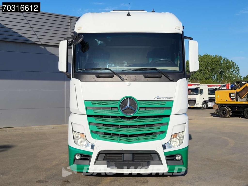 Mercedes-Benz Actros 1851 4X2 StreamSpace Retarder Photo 3