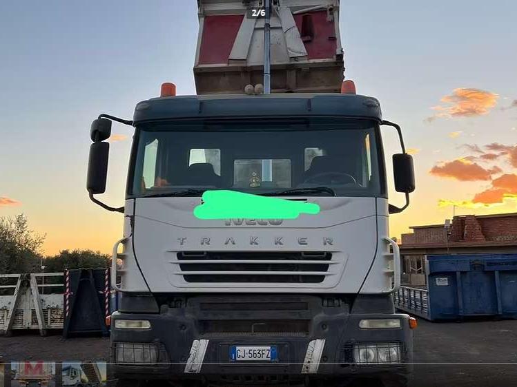 Iveco Trakker Photo 2