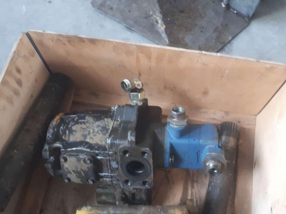 Hydraulic pump for Volvo L150 Photo 2
