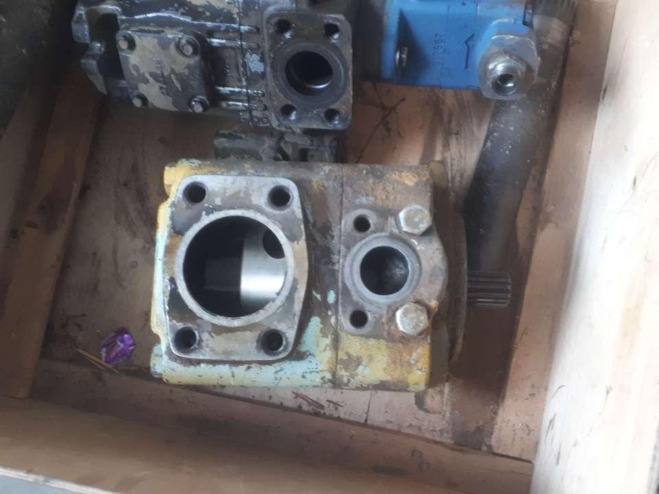 Hydraulic pump for Volvo L150 Photo 3