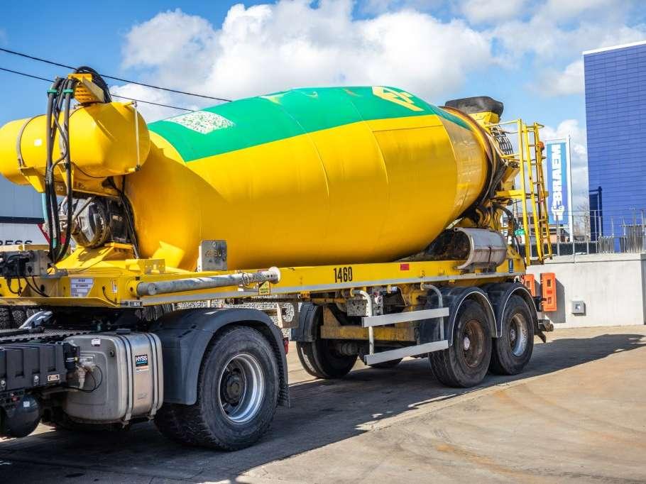 De Buf BETON MIXER/MALAXEUR/MISCHER-10M3 Photo 1