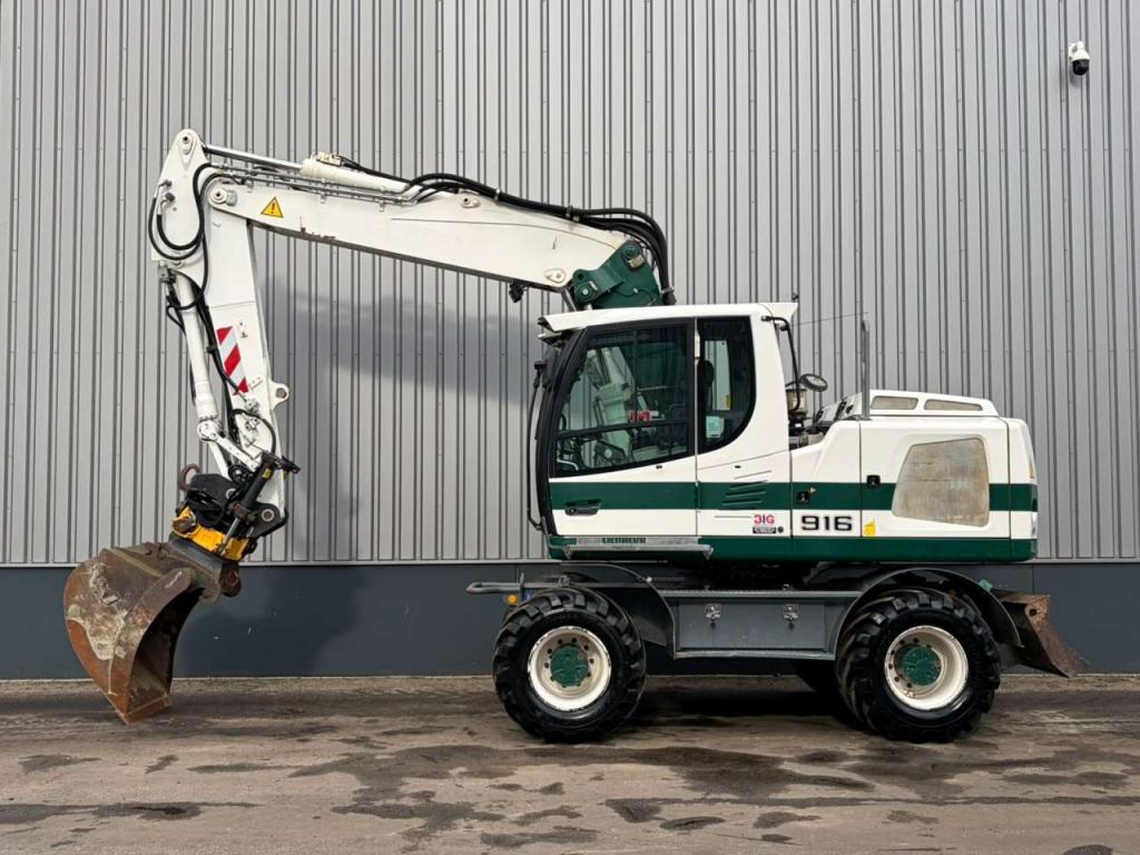 Liebherr A916 Photo 1