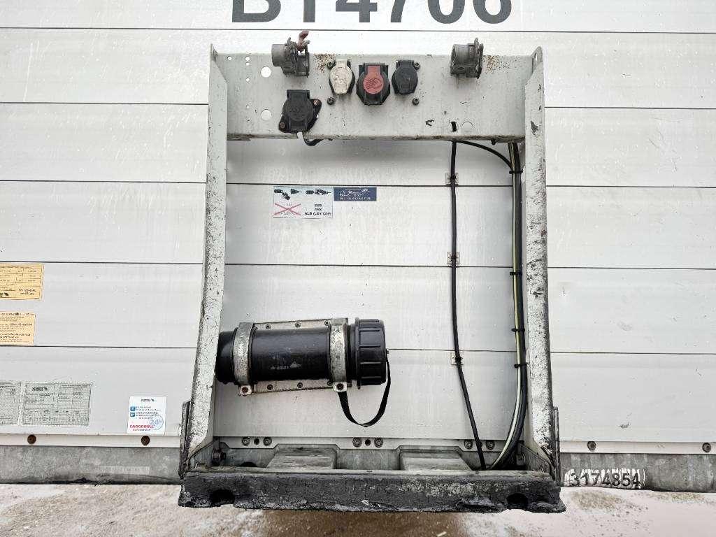 Schmitz Cargobull SCB*S3T Drankentrailer / 3 Axles / Speed Curtain Photo 16