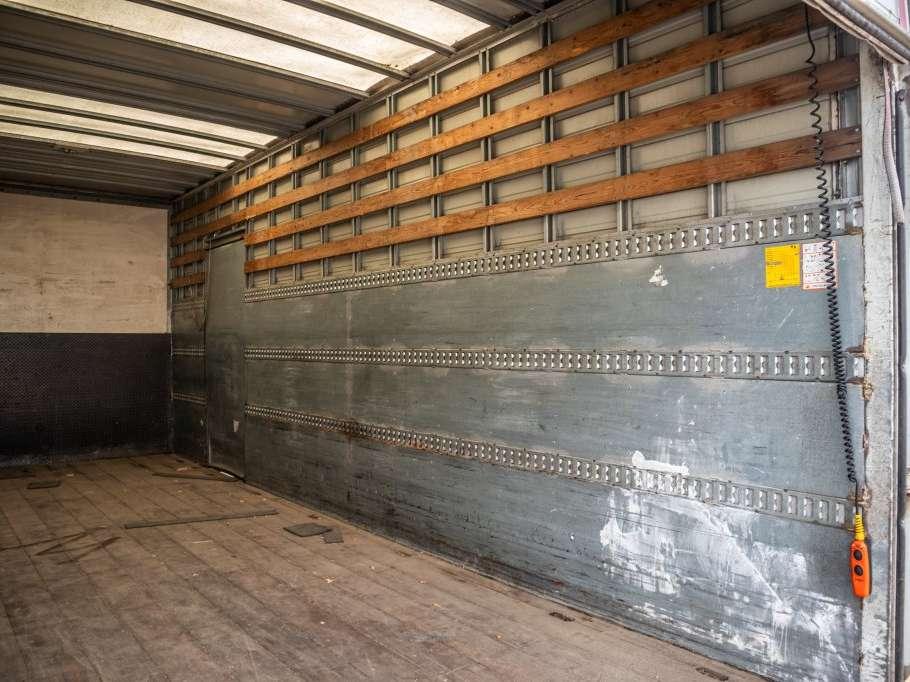 Renault PREMIUM 340 DXI-6X2 Photo 9