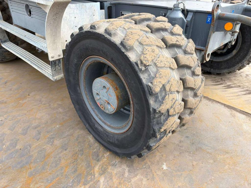 Liebherr A920 Photo 14
