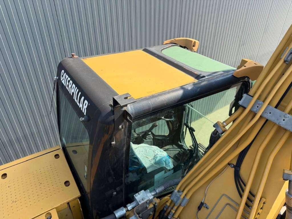 Caterpillar 323 D L Photo 14