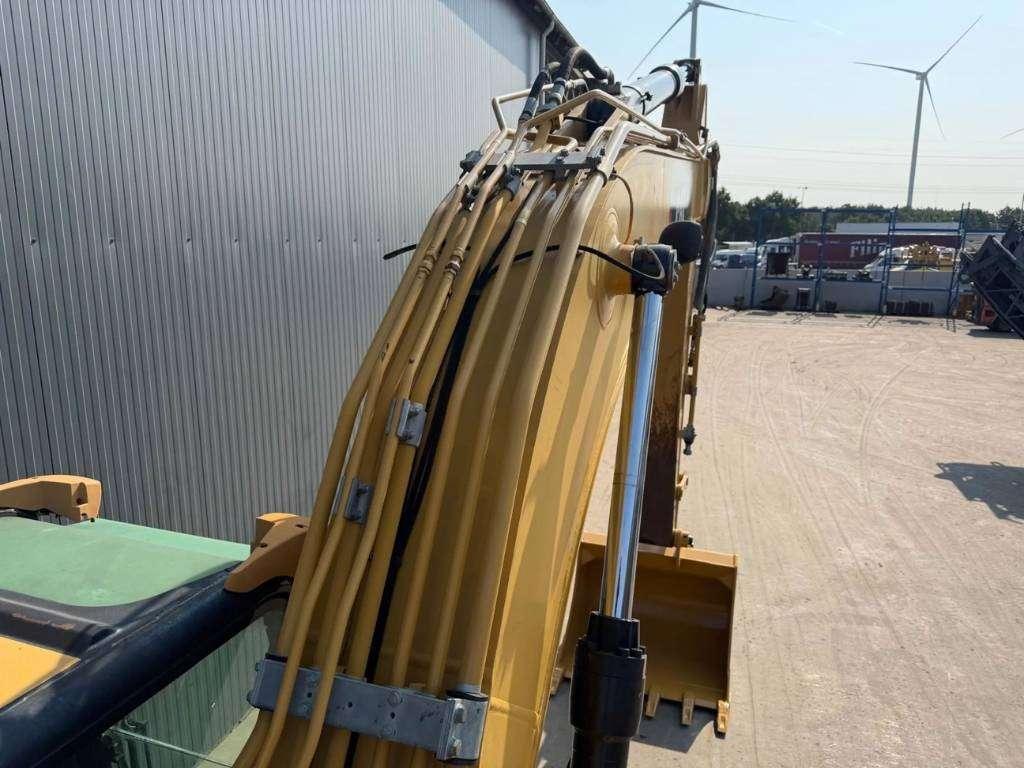 Caterpillar 323 D L Photo 15