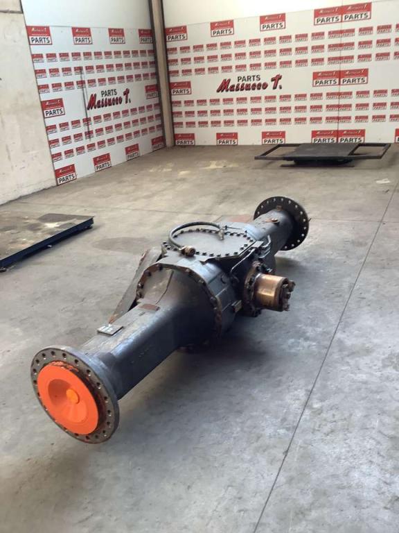 Rear axle for Hitachi ZW250-6 Photo 1