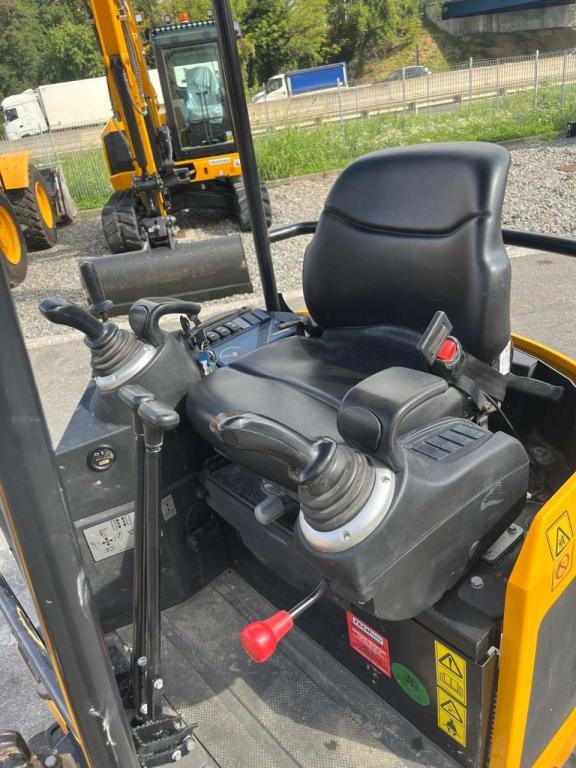 JCB 18Z-1 Photo 10