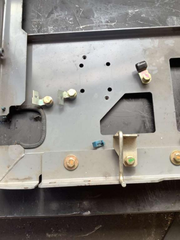 Hood and body panel for Hitachi ZX 135-5 Photo 3