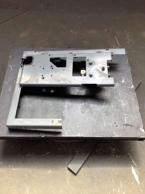 Hood and body panel for Hitachi ZX 135-5 Photo 5