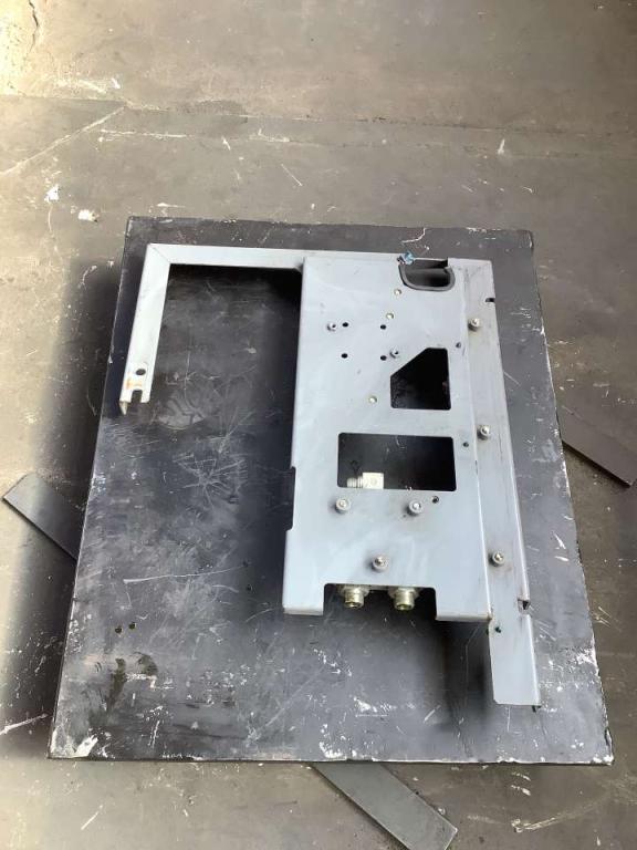 Hood and body panel for Hitachi ZX 135-5 Photo 6