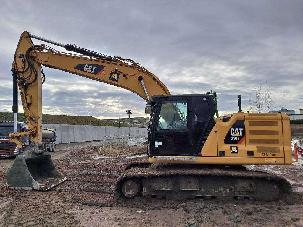 Caterpillar 320 Photo 1
