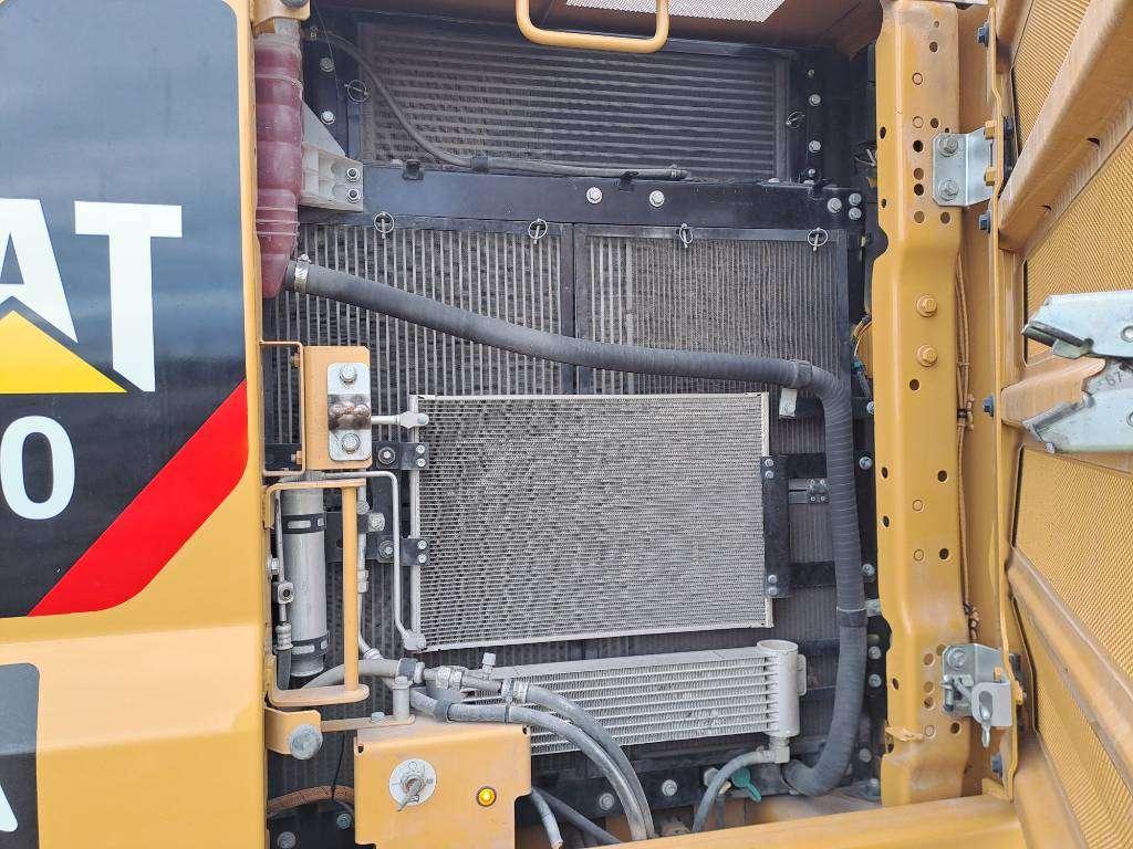 Caterpillar 320 Photo 13