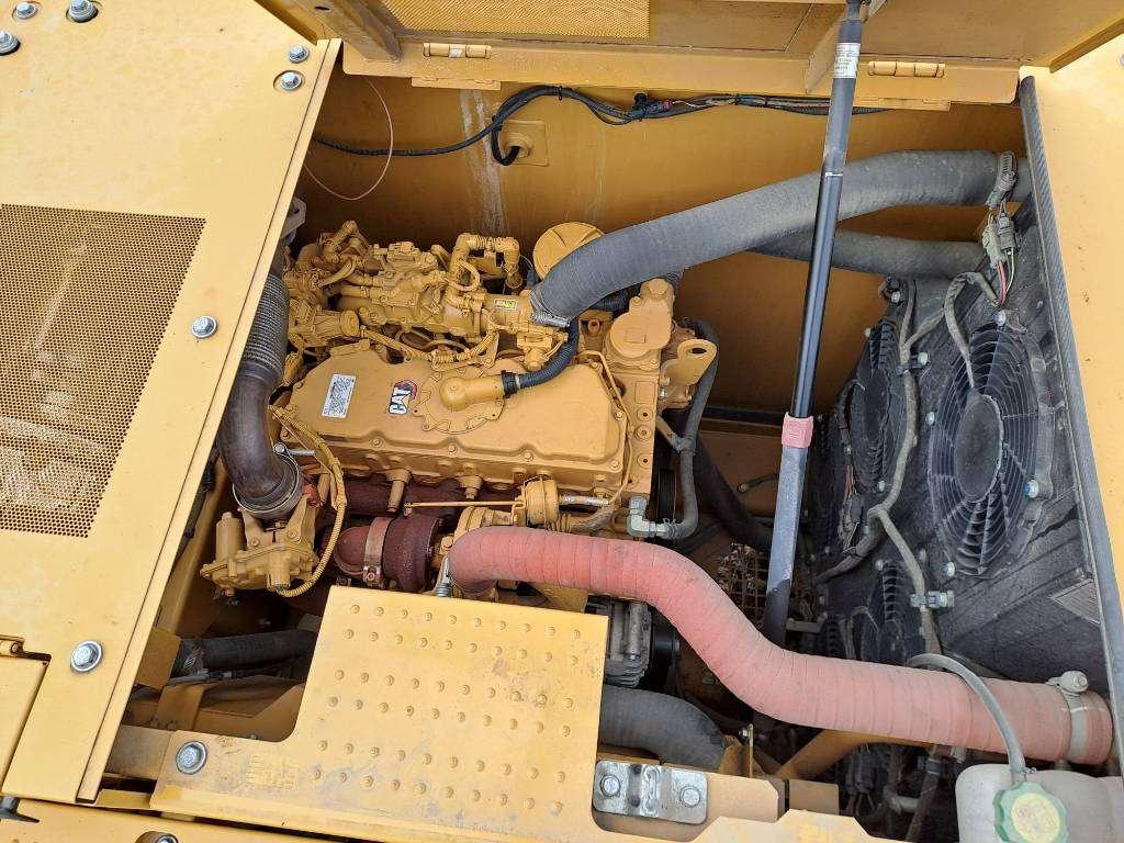 Caterpillar 320 Photo 16