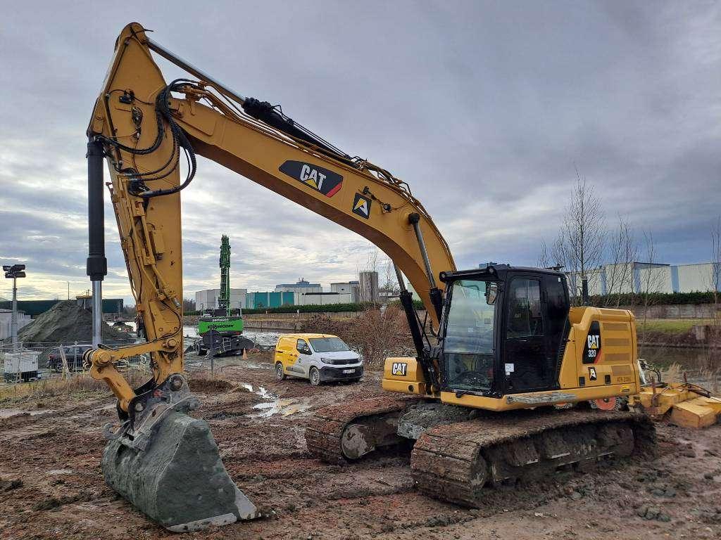 Caterpillar 320 Photo 2