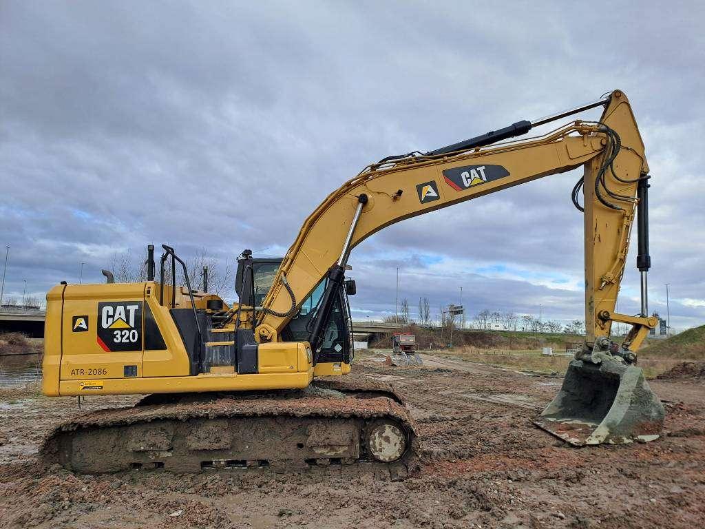 Caterpillar 320 Photo 6