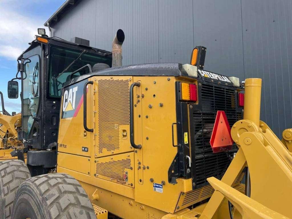 Caterpillar 140M Photo 12