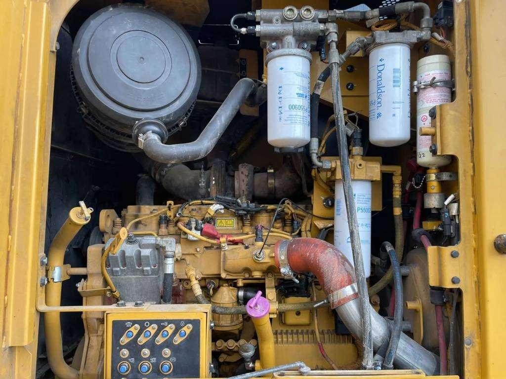 Caterpillar 140M Photo 28