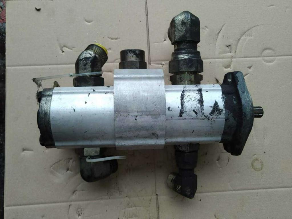 Hydraulic pump for Caterpillar 988G Photo 4