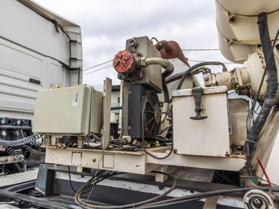 Renders BETON MIXER 12M3 + MOTOR (MALAXEUR/MISCHER) Photo 15