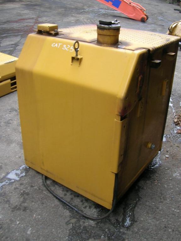 Diesel tank for Caterpillar 325 D Photo 1