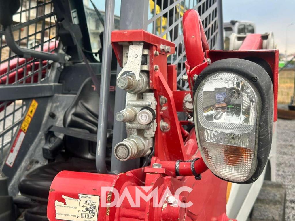Takeuchi TL6R Photo 16