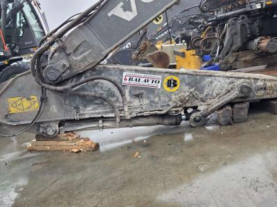 Volvo dipper arm 14684018 for Volvo EC210B F, EC210B LC, EC210B LR... sold by Balavto
