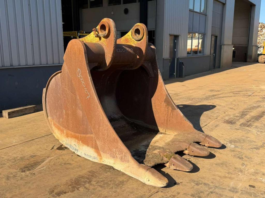 Caterpillar Caterpillar teeth Bucket 385 Photo 2
