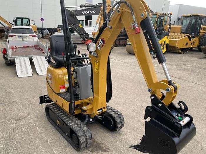 Caterpillar 300.9D Photo 5