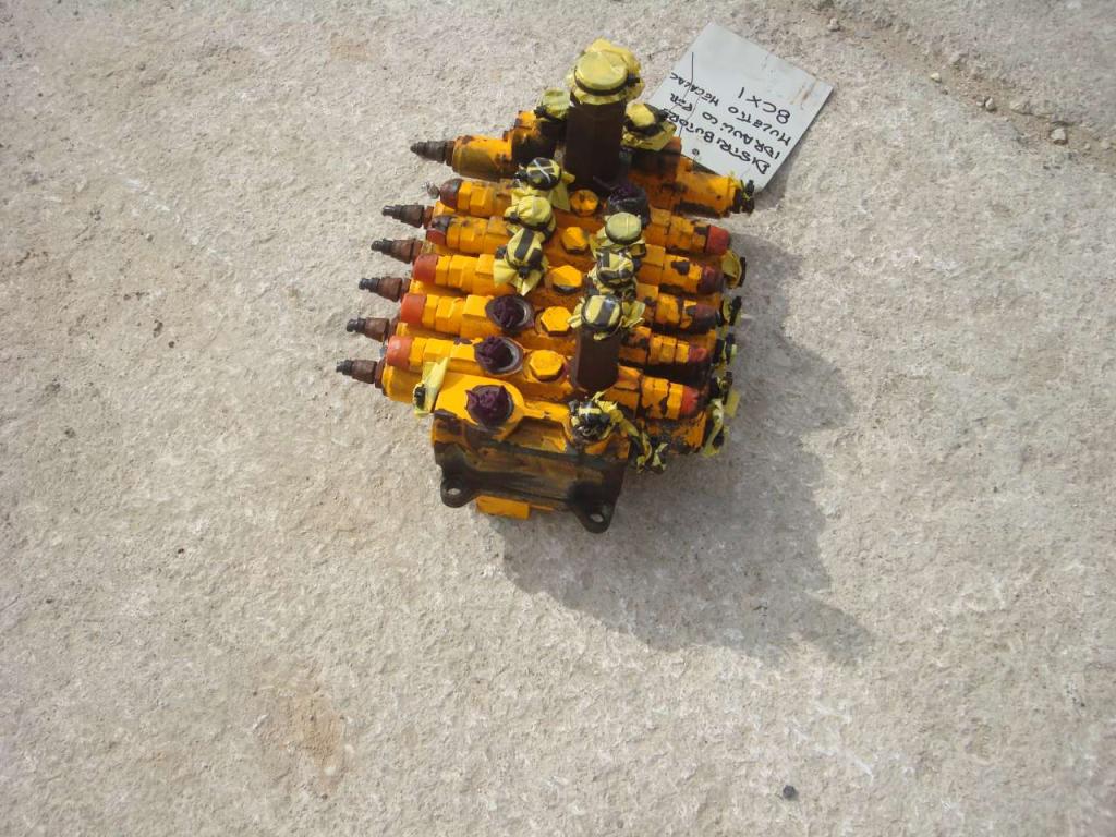 Hydraulic distributor for per Muletto Mecalac 8CXI Photo 1