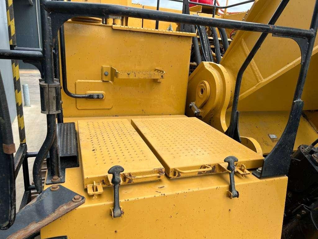 Caterpillar 374FL ME | U/C 70%! Photo 13