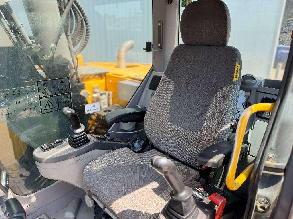 Volvo ECR145CL VA Photo 30