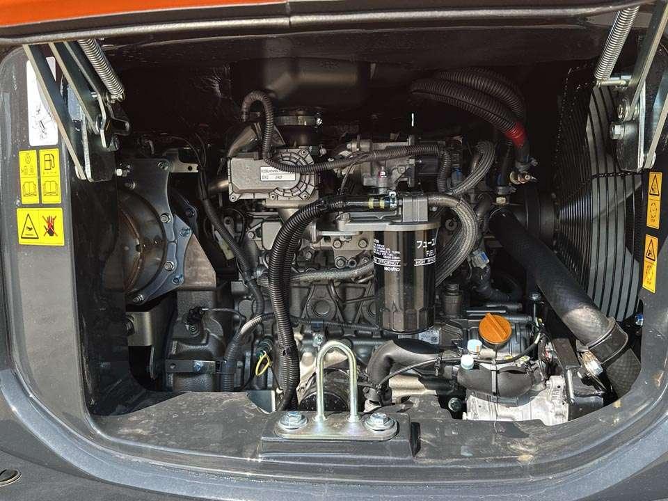 Hitachi ZX63U Photo 13