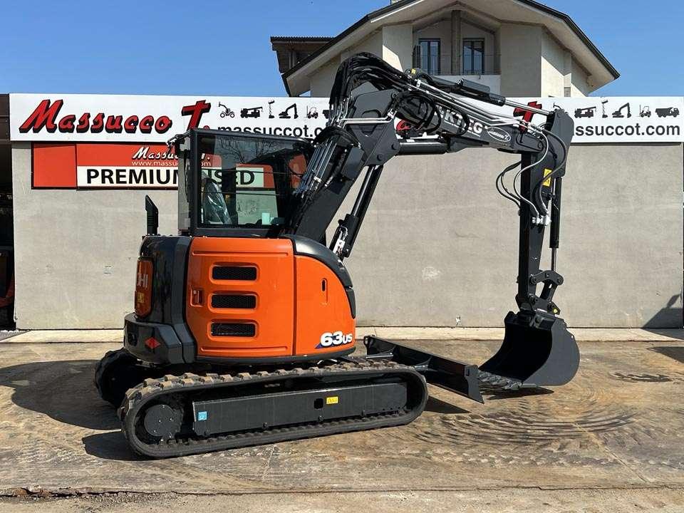 Hitachi ZX63U Photo 24