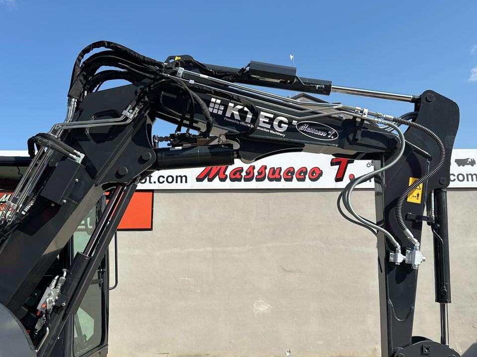 Hitachi ZX63U Photo 7