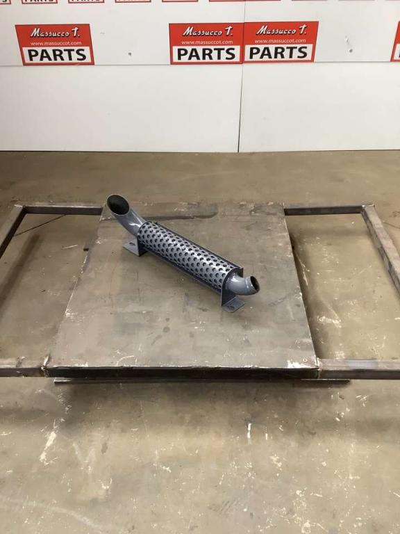 Exhaust manifold Photo 1