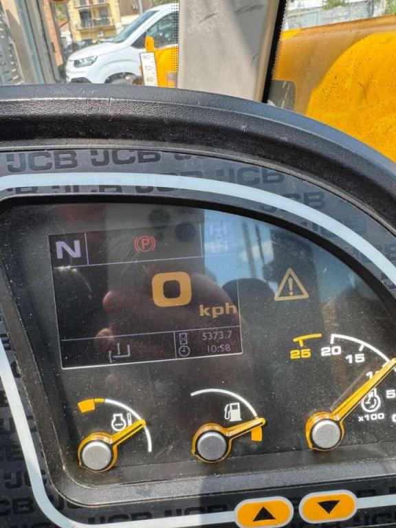 JCB 520-60 HiViz Photo 6