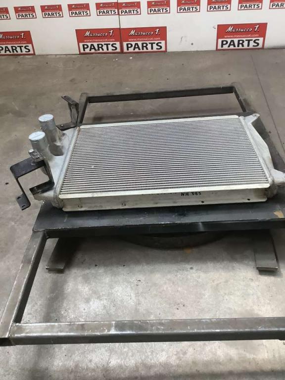 Radiator intercooler for New Holland E385 Photo 1
