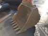 Caterpillar 325B 47 inch HDBucket Photo 4 thumbnail