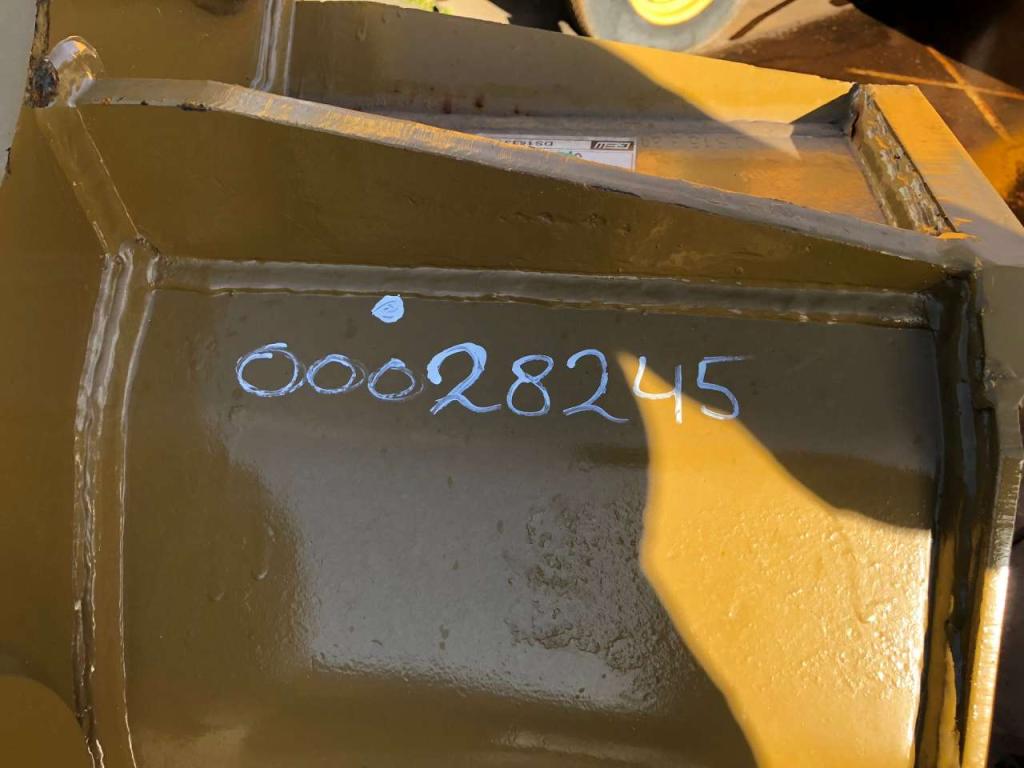 Caterpillar 325B 47 inch HDBucket Photo 6