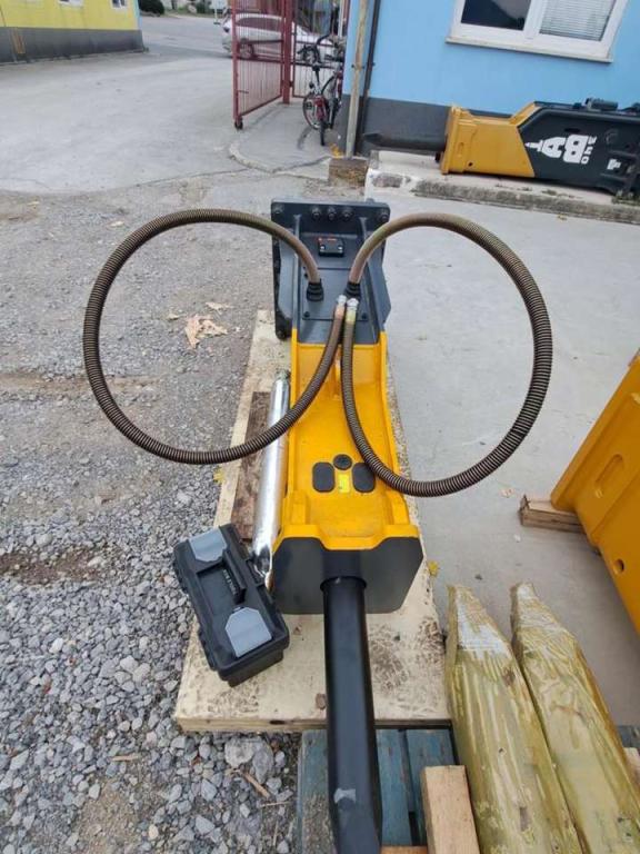 Other manufacturers BAT 140 Photo 12